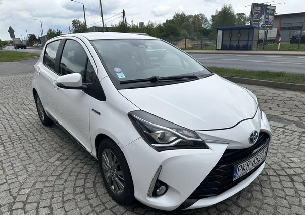 Toyota Yaris cena 55800 przebieg: 36123, rok produkcji 2018 z Krotoszyn małe 106